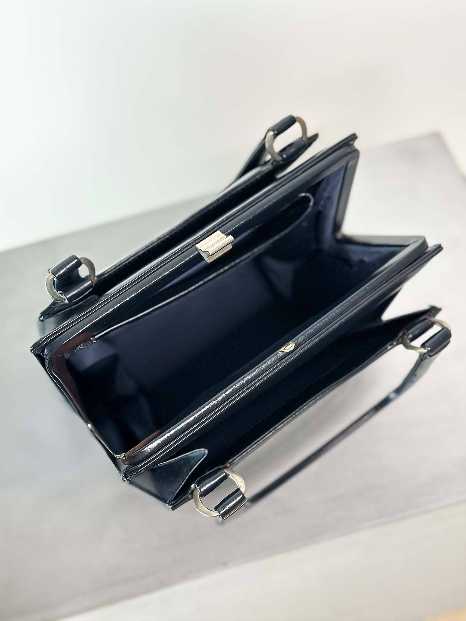 KLEINE LEDER TASCHE NACHTBLAU
